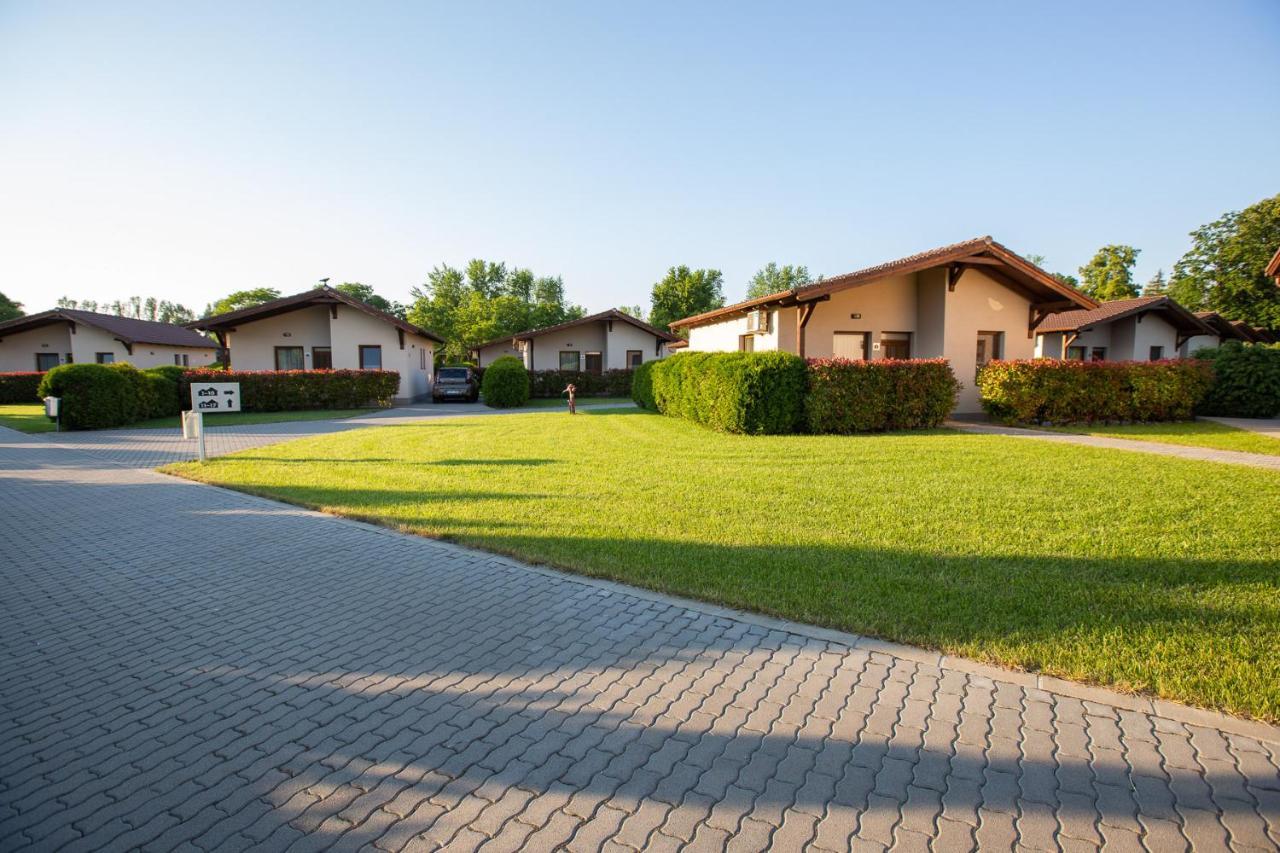 Pandora Zsóry Apartmanok Mezőkövesd Exterior foto