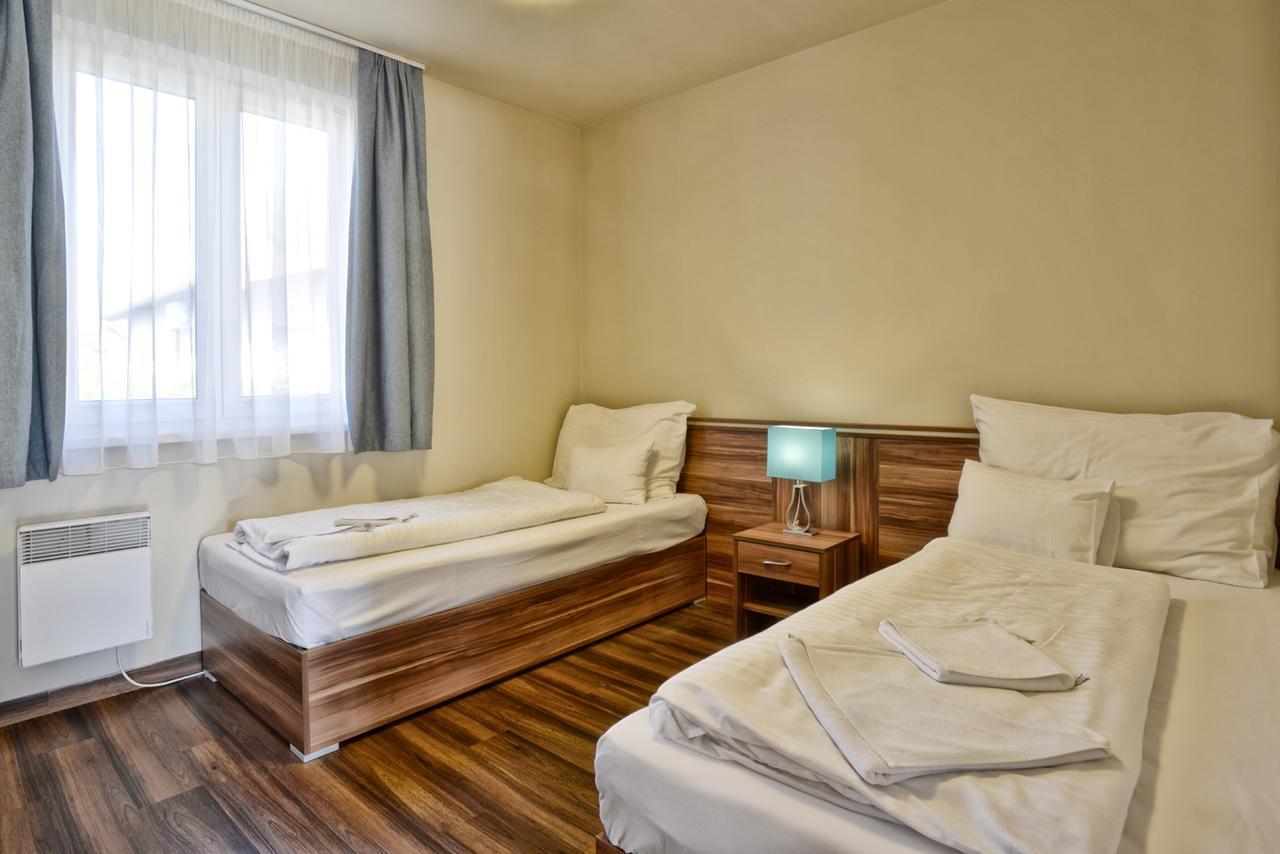 Pandora Zsóry Apartmanok Mezőkövesd Exterior foto